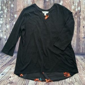 Market & Spruce Large Mix Media V Neck Top